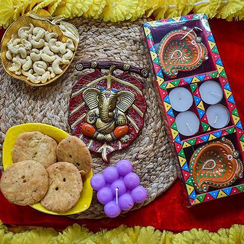Leaf Wall Hanging Ganesha & Dry Fruits - USA Delivery Direct