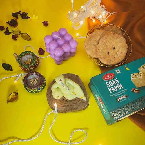 Aram Ganesha Idol & Sweets - USA Delivery Direct