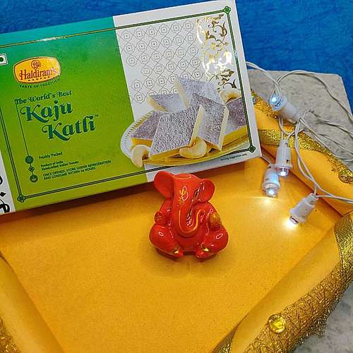 Cute Ganesha Idol with Kaju katli- Australia Direct Delivery