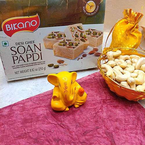 Cute Ganesha Idol with Kaju katli- Australia Direct Delivery
