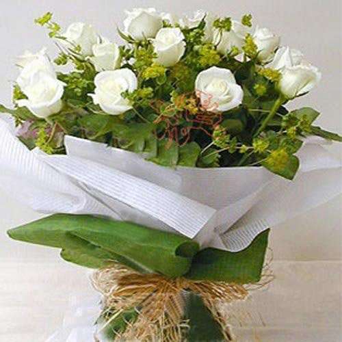 12 White Roses - China Delivery Only
