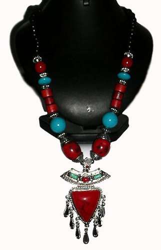 Fancy Necklace With Pendant - 2